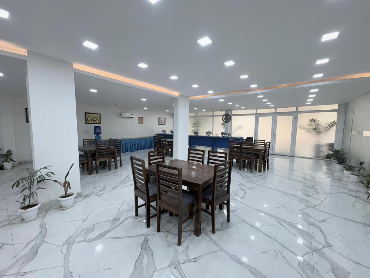 Pacific Inn Eco Central Gurgaon Exterior photo