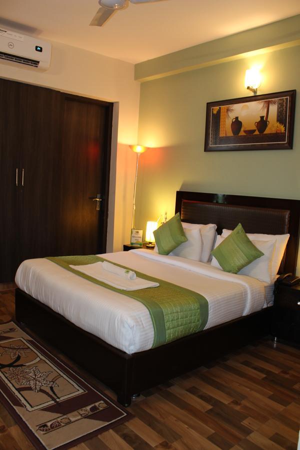 Pacific Inn Eco Central Gurgaon Exterior photo